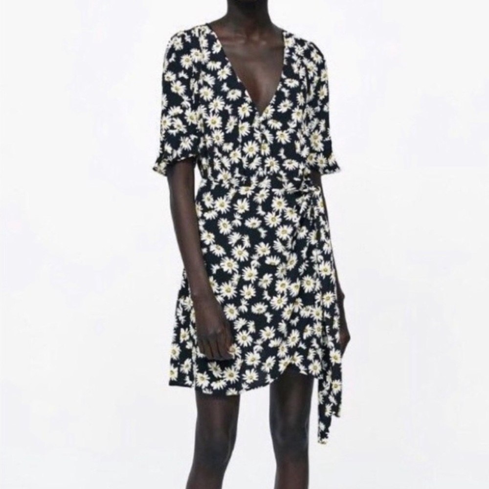 Zara Daisy Floral Print Wrap Dress Size S